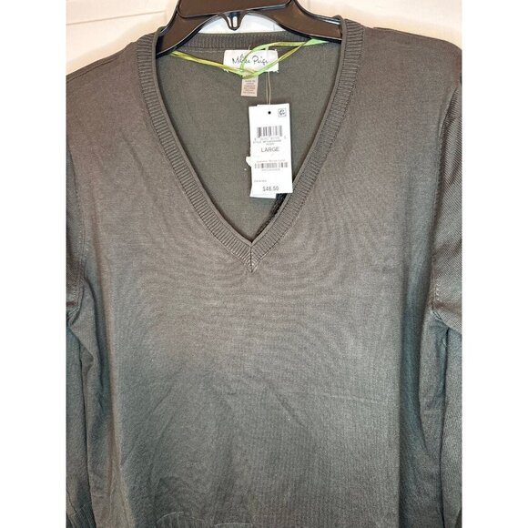 Melissa Paige Grey Vneck Sweater size L NWT - Picture 2 of 3
